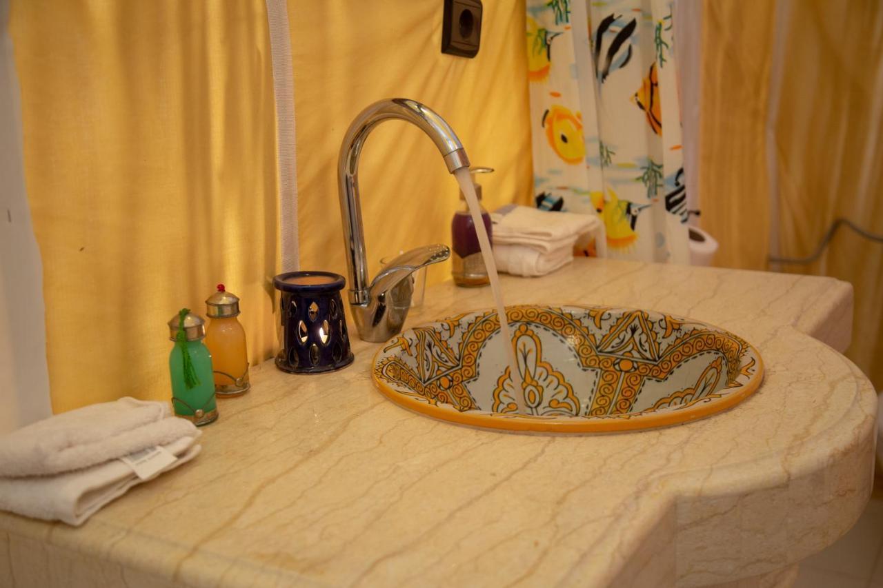 Отель Sahara Starlight Camp Мерзуга Экстерьер фото