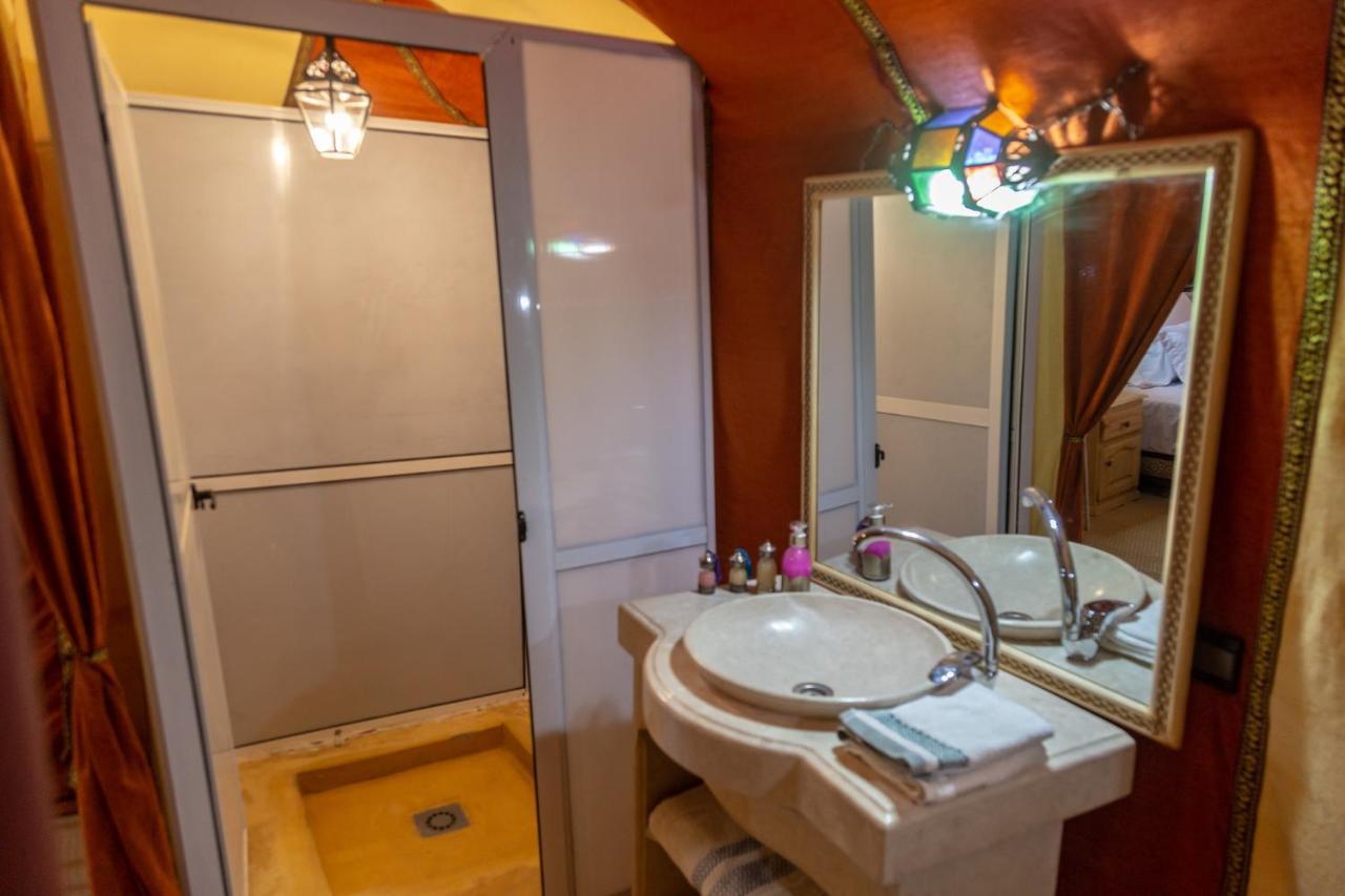 Отель Sahara Starlight Camp Мерзуга Экстерьер фото