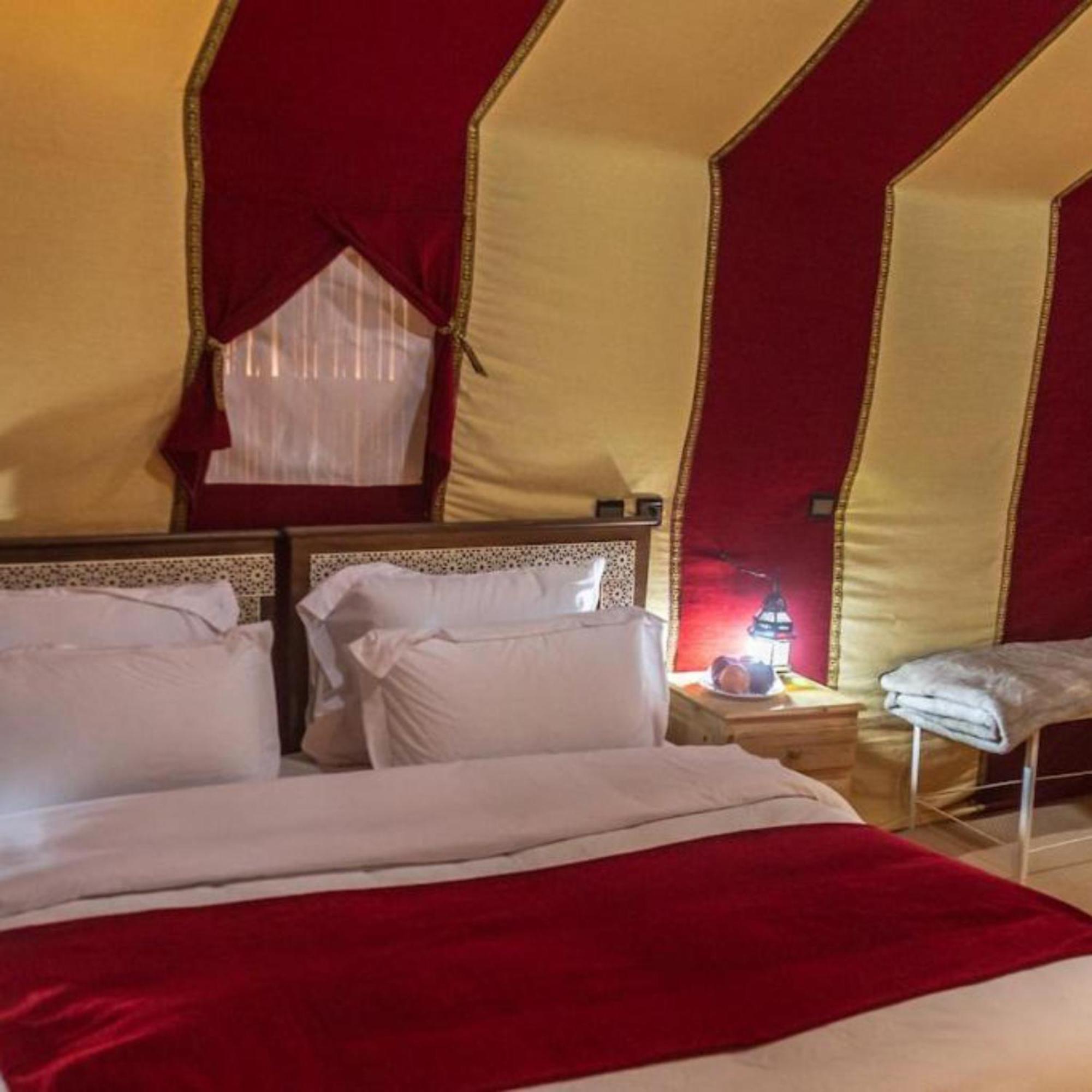 Отель Sahara Starlight Camp Мерзуга Экстерьер фото