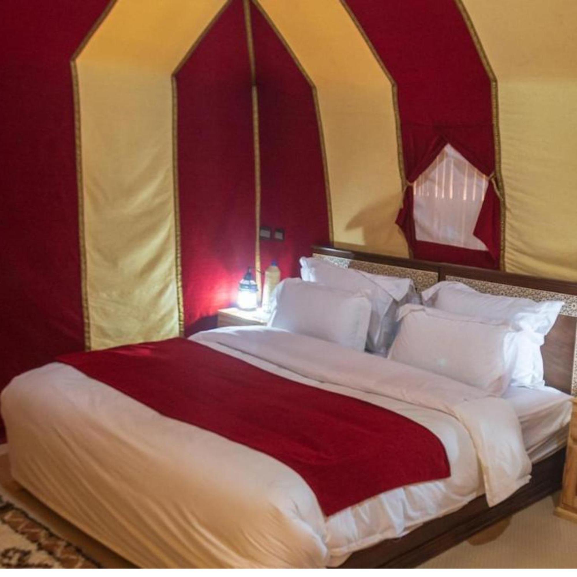 Отель Sahara Starlight Camp Мерзуга Экстерьер фото