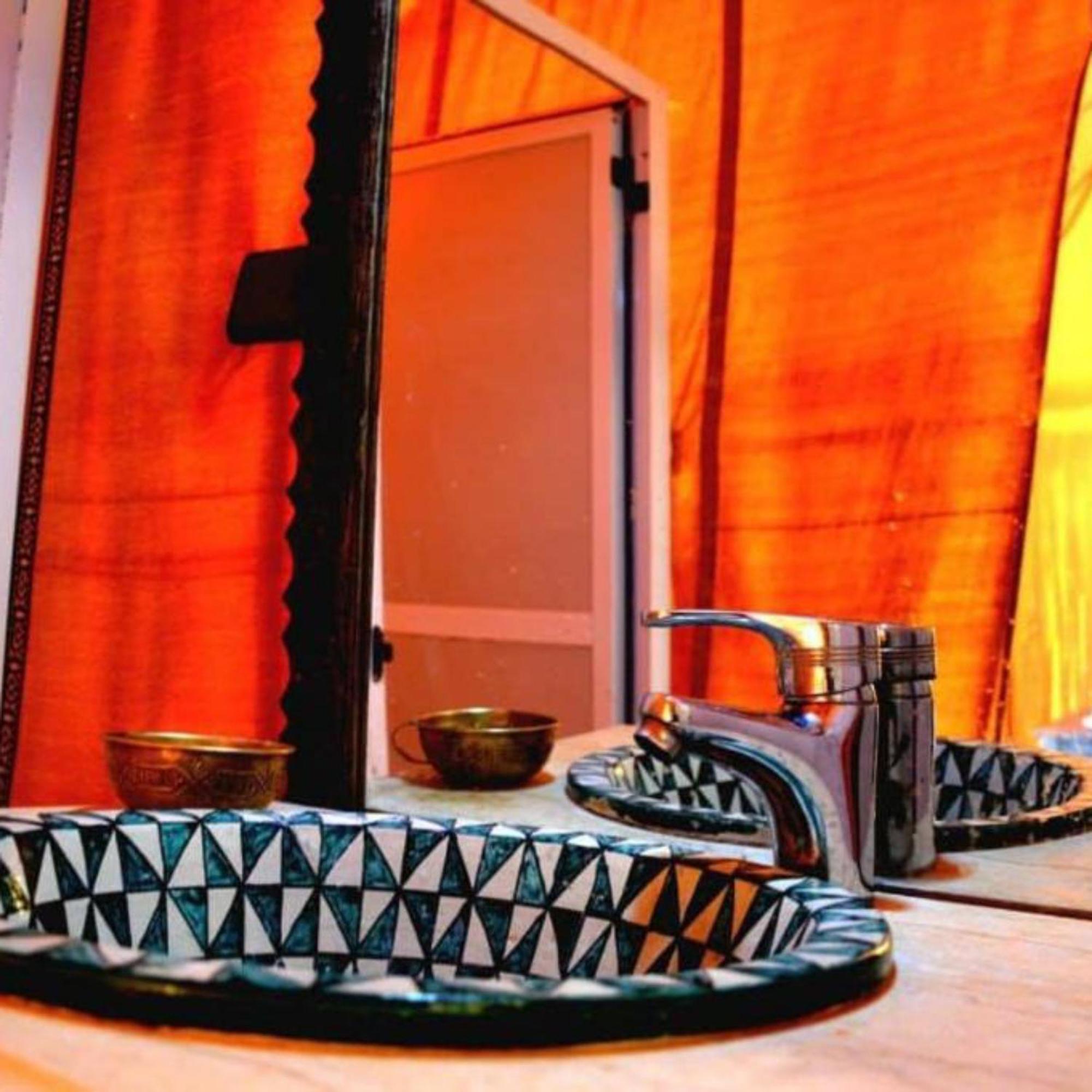 Отель Sahara Starlight Camp Мерзуга Экстерьер фото